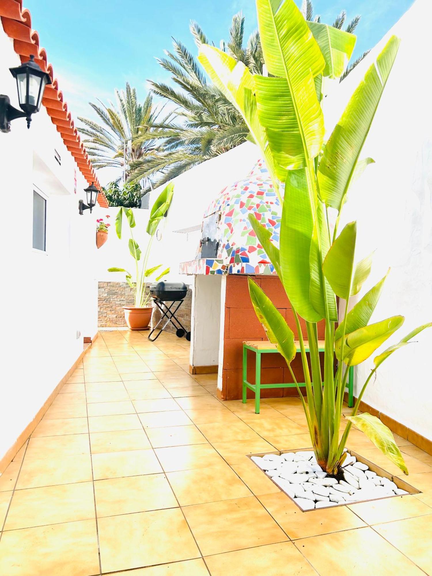 Oasis Beach Holiday Home With Jacuzzi ปลายา เดล อิงเกลส ภายนอก รูปภาพ