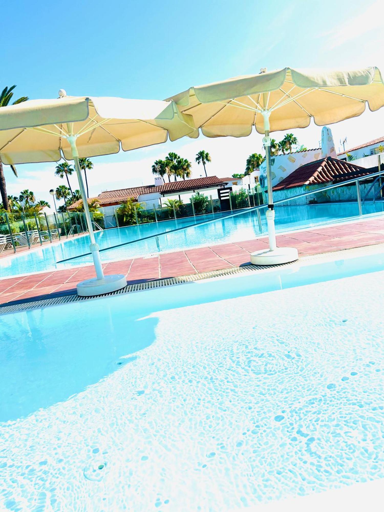 Oasis Beach Holiday Home With Jacuzzi ปลายา เดล อิงเกลส ภายนอก รูปภาพ