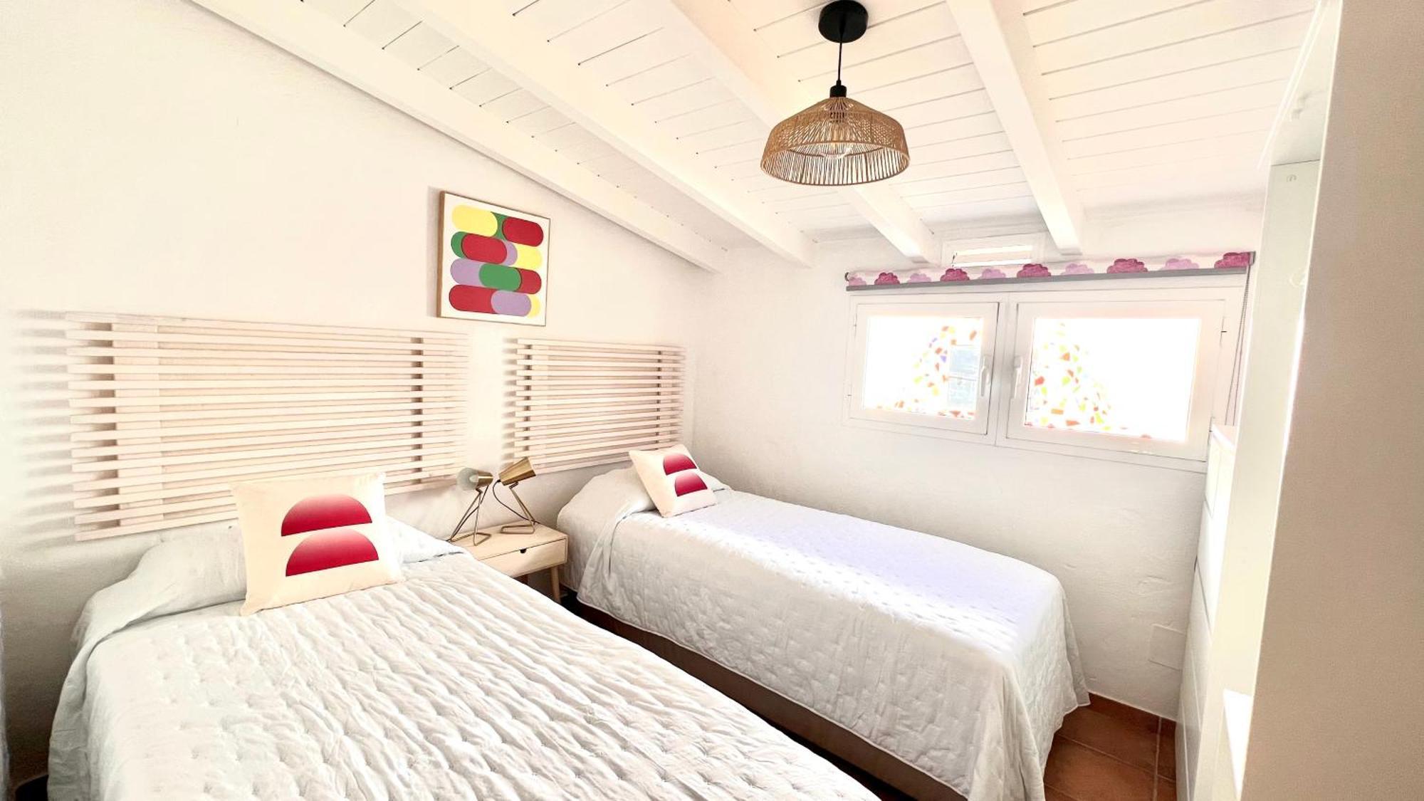 Oasis Beach Holiday Home With Jacuzzi ปลายา เดล อิงเกลส ภายนอก รูปภาพ