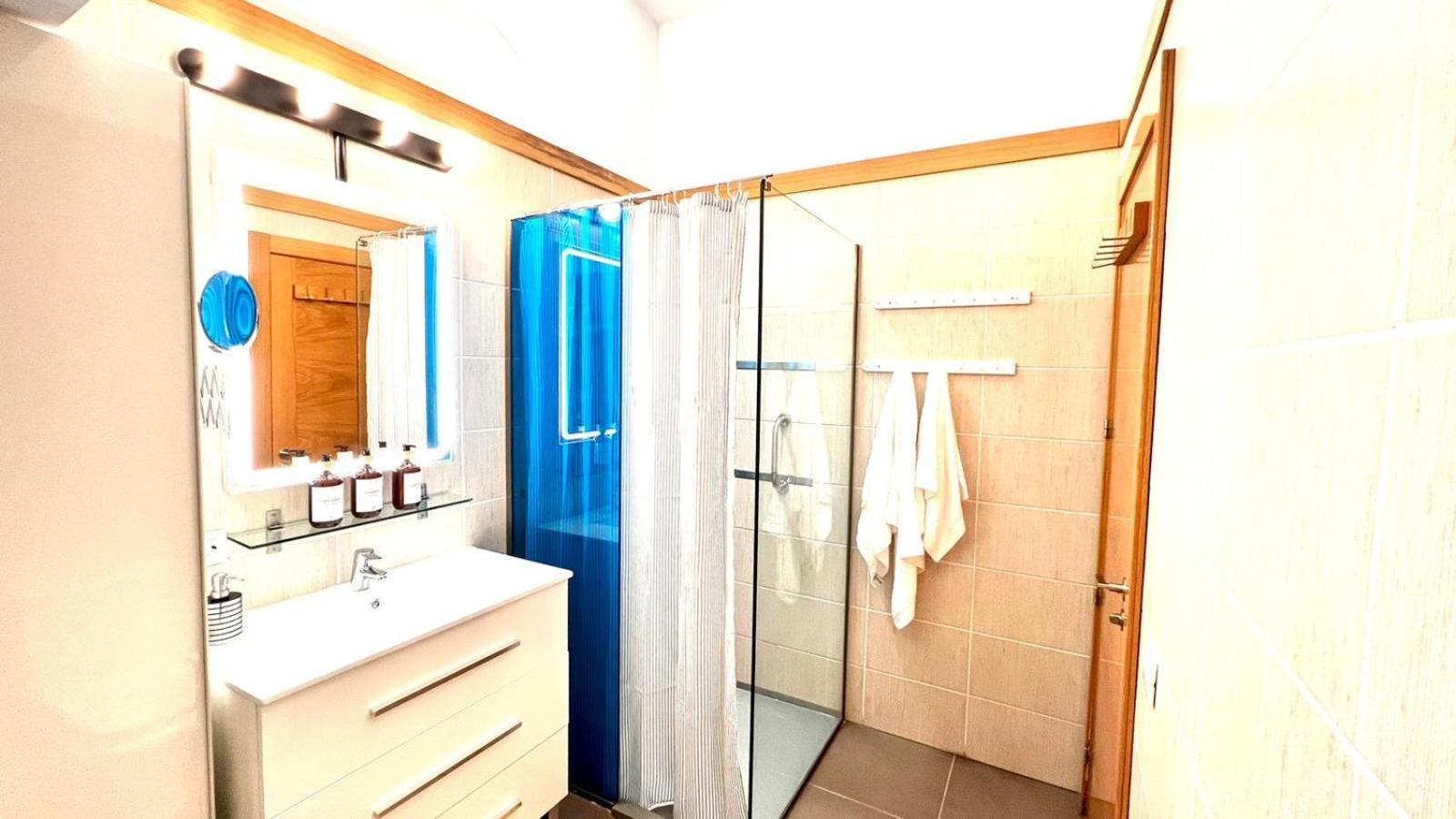 Oasis Beach Holiday Home With Jacuzzi ปลายา เดล อิงเกลส ภายนอก รูปภาพ