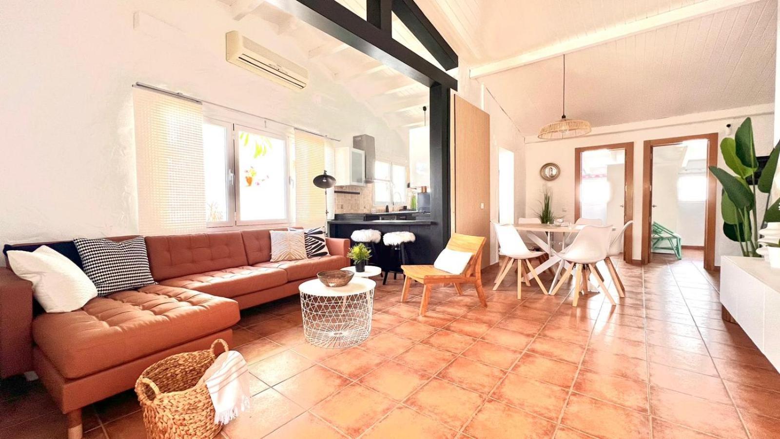 Oasis Beach Holiday Home With Jacuzzi ปลายา เดล อิงเกลส ภายนอก รูปภาพ