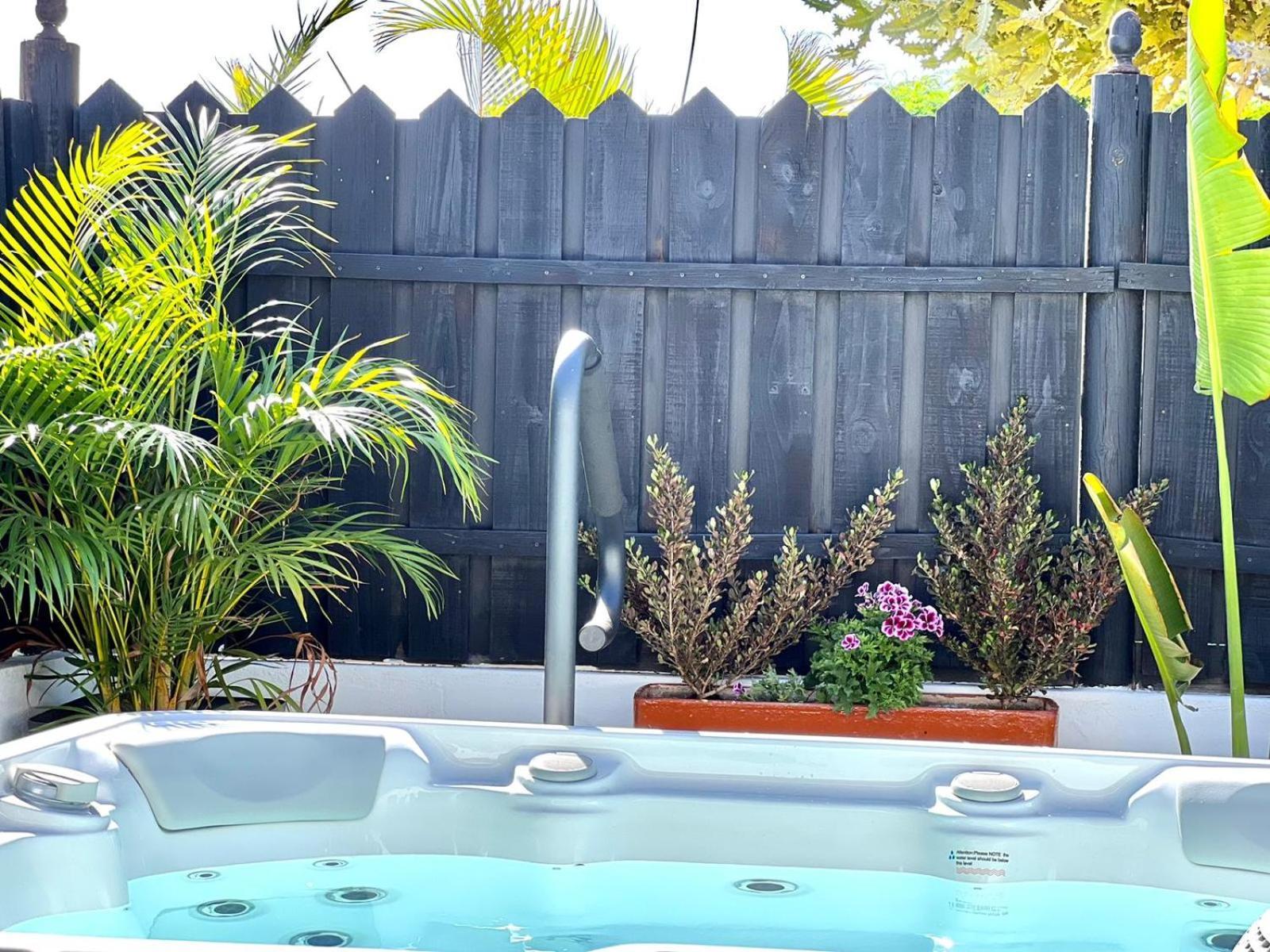 Oasis Beach Holiday Home With Jacuzzi ปลายา เดล อิงเกลส ภายนอก รูปภาพ