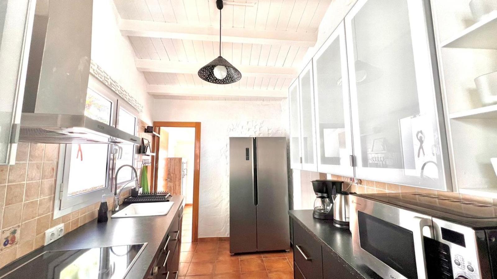 Oasis Beach Holiday Home With Jacuzzi ปลายา เดล อิงเกลส ภายนอก รูปภาพ