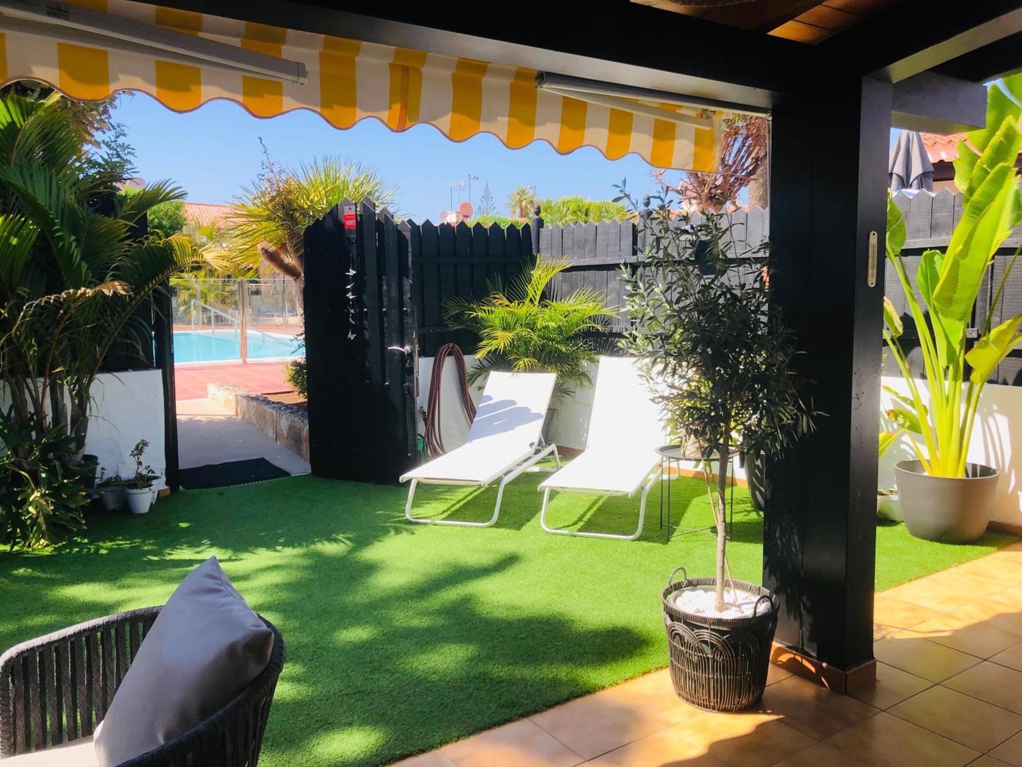 Oasis Beach Holiday Home With Jacuzzi ปลายา เดล อิงเกลส ภายนอก รูปภาพ